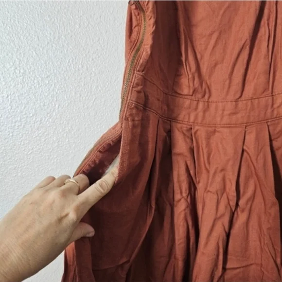 Square-Neck Midi Dress in Rust Sz 4 - Picture 3 of 10